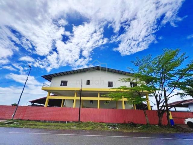 Demak Laut Warehouse For Sale 📍 Demak Laut, Kuching 🔹 Warehouse 1