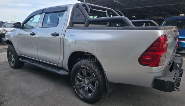 2023 Toyota HILUX D/CAB 2.4 M VNT FL (MT) (4X4)🩶❤ - 4