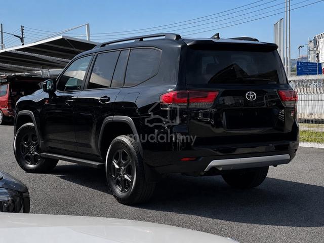 TOYOTA LAND CRUISER LC300 GR SPORT 3.3 V6 DiESEL - 2