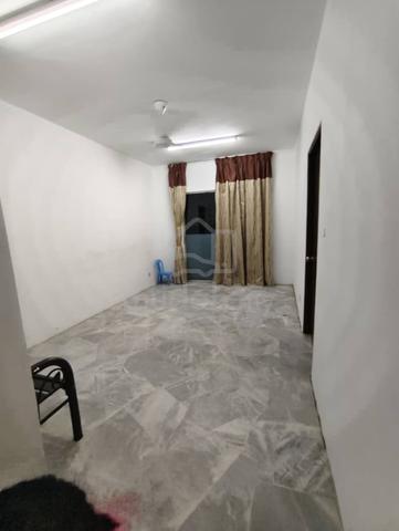 Medium room for rent 1