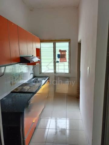 Rumah Teres Setingkat (Disewa dan Dibeli) 1