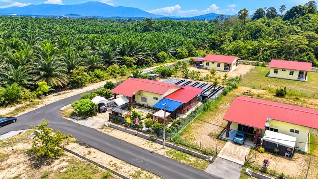 Tanah Luas 10,785 Sqftπ₯1 Storey Bungalowπ₯Kg Ibadah Serting Tengah. 1