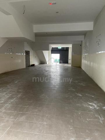 Facing Main Road, 3 sty shop office 20x80 Jalan Besar Nilai Negeri 9 1