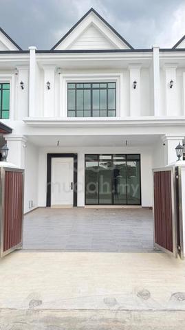 2 Storey House Brand New South Hills @ Seri Alam Taman Puncak Selatan 1