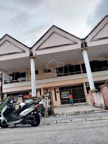Double Storey Terrace House in Puncak Jelapang Maju 1