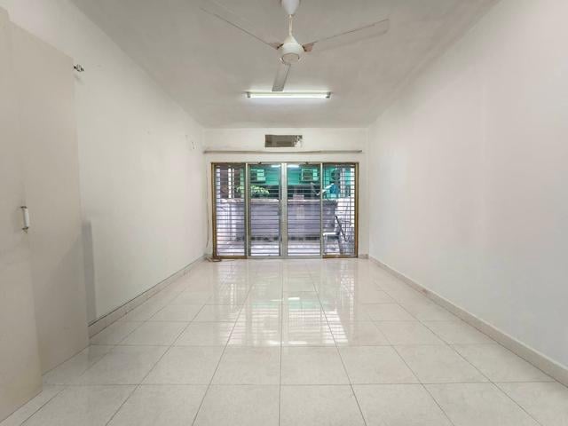 Below market value townhouse villa mas 1 taman wahyu Kuala lumpur 1