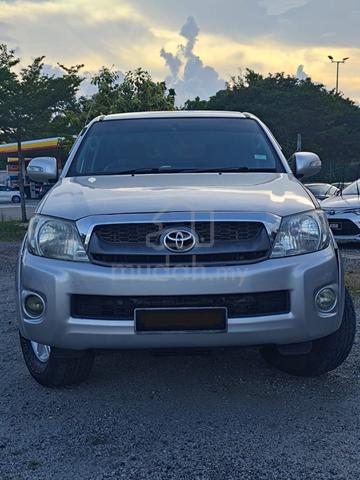 Toyota HILUX 2.5 G DOUBLE CAB (A) FULL LOAN - 2