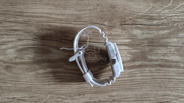 Casio Mini Diver Watch - photo 3 of 4