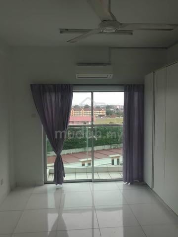 The Twin Residences @ Tampoi 1