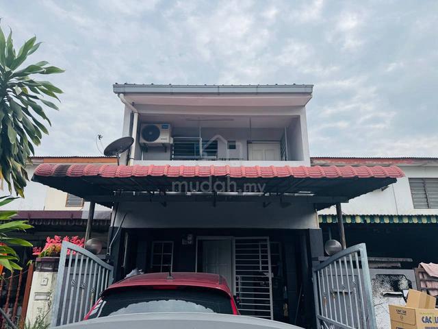 RENOVATED Double Storey Terrace Seksyen 18 Shah Alam 2