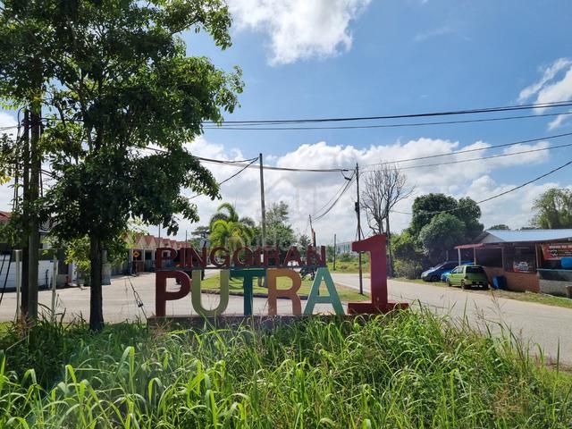 Pinggiran Putra 1 Rumah setingkat Berkembar,Tg. Lumpur Kuantan 1