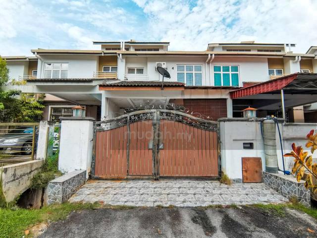 Below Market Value! Renovated 4-Bedroom Terrace in Kota Puteri 1