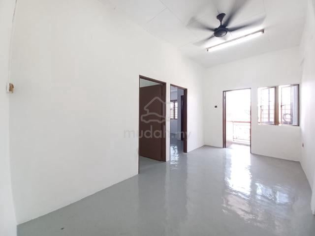Taman Sri Mutiara Kapar (Near Rantau Panjang) Room for Rent 1
