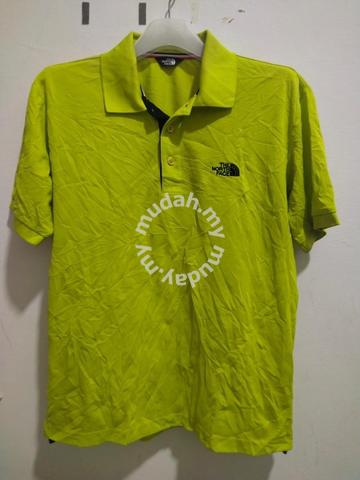 The north face polo shirt fits size m 