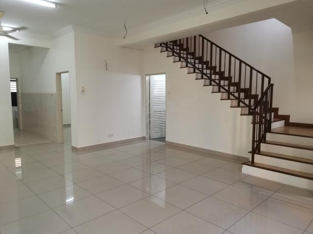 Double Storey house in Setia Bayuemas Bandar Parklands for Rental 1