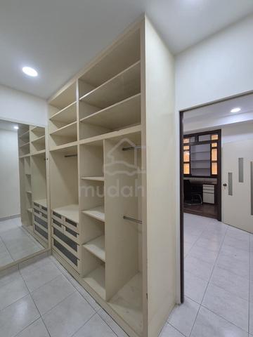 Single Storey | Taman Molek | Partial Furnished | Renovated 1