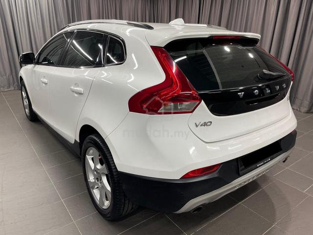2015 Volvo V40 2.0 CROSS COUNTRY T5 (A) - 4