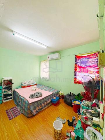 Stulang Laut level 1 flat 1