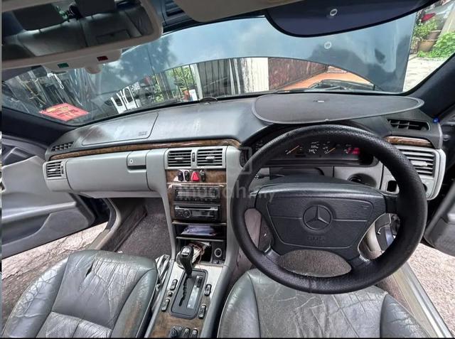 1995 Mercedes Benz 230E 2.3 W210 (A) - 4