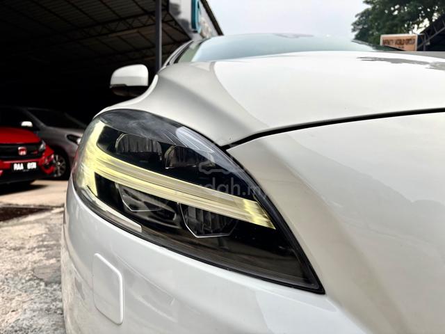 2017 Volvo V40 2.0 T5 FACELIFT (A) 🎉🎉🎉 3 Year W - 2
