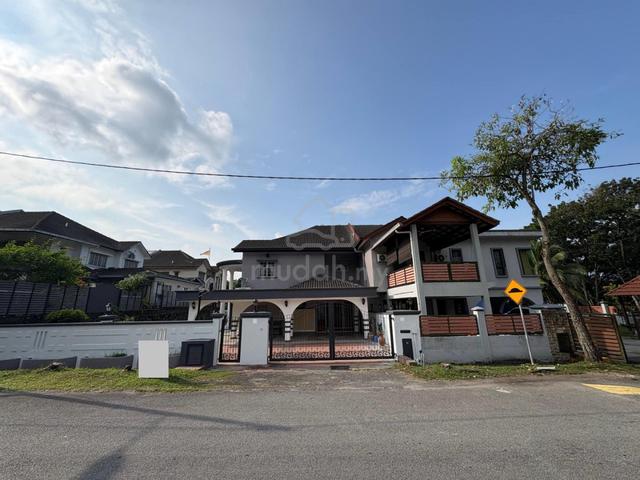 SPACIOUS Double Storey Semi D Seksyen 9, Shah Alam 1