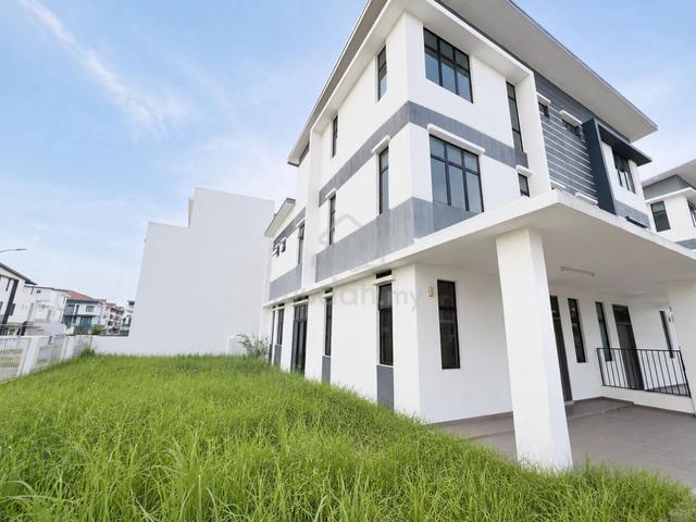 Corner Lot 3 Storey Cluster house Mutiara Mas Morning Sun for Sale 1
