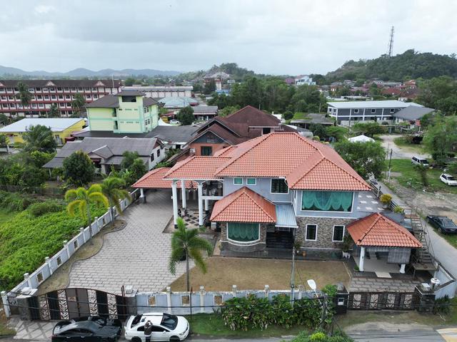 Banglo 2 Tingkat Below Market Value Pasir Panjang , Kuala Terengganu 1