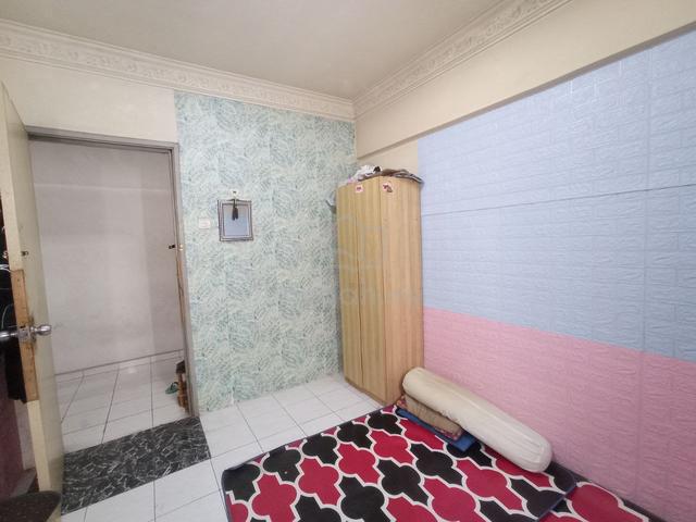 Apartment Perdana Master Bedroom Depan Giant Seksyen 13 S.Alam 1