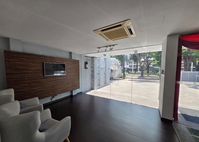 Greenlane Jalan Masjid Negeri Double Storey Commercial Title Semi D 1