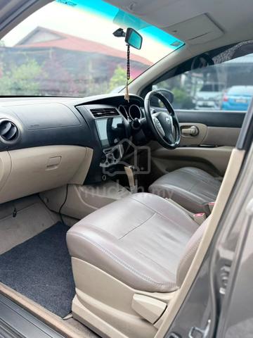 2016 Nissan GRAND LIVINA 1.8 CLASSIC/COMFORT - 4