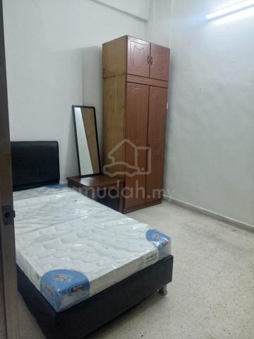 Single Room At SS4D/5 Kelana Jaya - 10min Walk to Kelana Jaya LRT 1