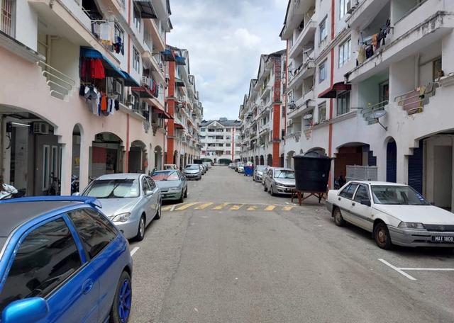 Kota Laksamana utama, Ground floor shop lot for sale /rent 1
