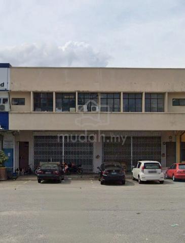 Industrial Hotspot! Premium Link Factory/ Warehouse! Puchong Utama 1