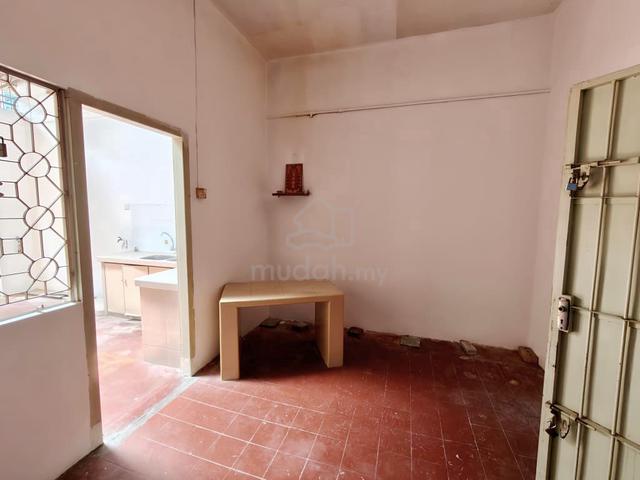Georgetown 2 storey house under value more than 3xxk and above 1