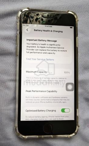 Iphone SE 2nd Gen 64GB - photo 2 of 4