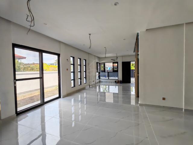 3-Storey Semi Detached House for Sale Likas 4