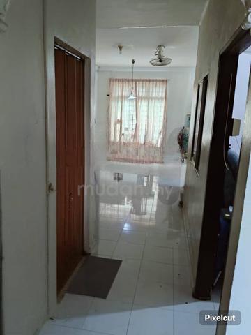 Taman Universiti/ Corner Lot/ 5bed/ Freehold/ Skudai 1
