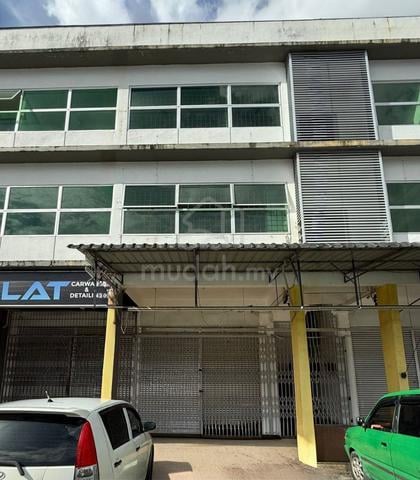 Muara Tuang 3 storey Intermediate commercial shoplot For Sale 1