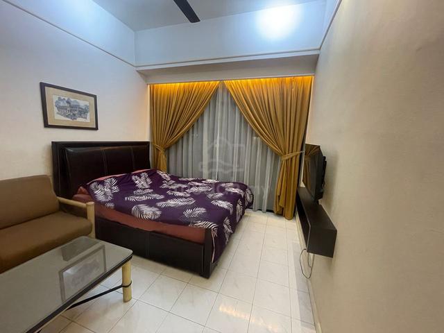 Costa Mahkota 1