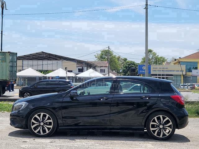 ORI 2015 Mercedes Benz A200 1.6 (A) Ori Paint - 3
