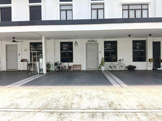 Regent Garden, Eco Grandeur 1