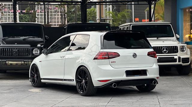2018 Volkswagen GOLF 2.0 GTi Clubsport S Coupe (M) - 2