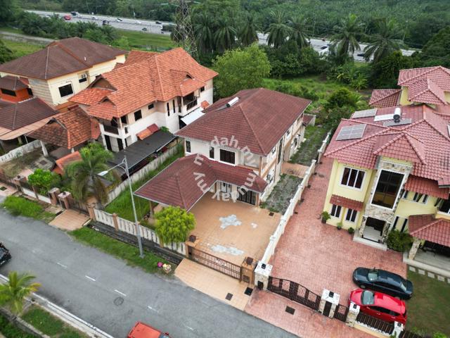 GATED GUARDED 2 Storey Bungalow House Putra Hill Seri Putra Bangi 1