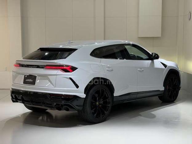 2022 Lamborghini Urus 4.0L V8  - 4