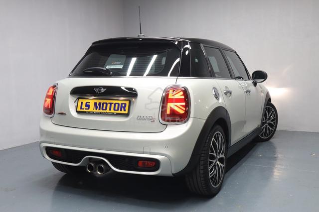 2017 Mini Cooper Jcw 2.0 5-Door (A) - 2