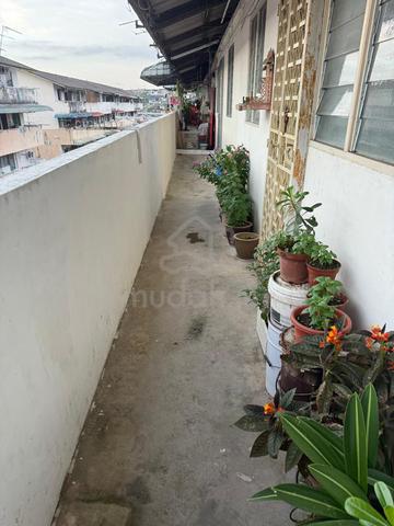 Flat Taman Ungku Tun Aminah 1