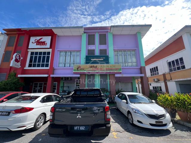 Sec 2 Bdr Bukit Mahkota !! End Lot Shop Lot !! 1