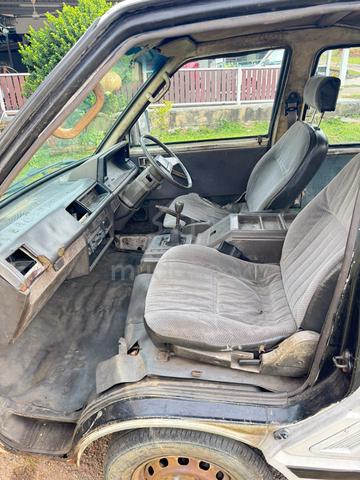 1999 Nissan VANETTE c22 Window Van - 5