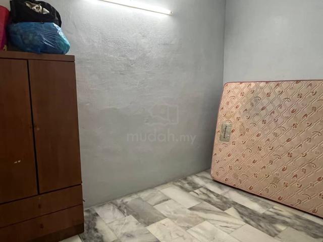 Taman desa murni sungai dua bw , 2 storey terrace Houses For Rent 5