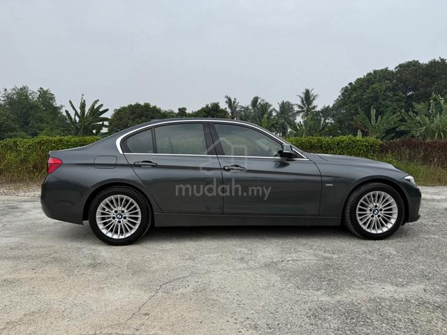 2016 BMW 318i 60K KM Mil Full Service record x acc - 4